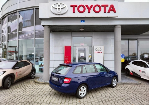 Skoda Fabia cena 34900 przebieg: 204199, rok produkcji 2018 z Bobowa małe 254